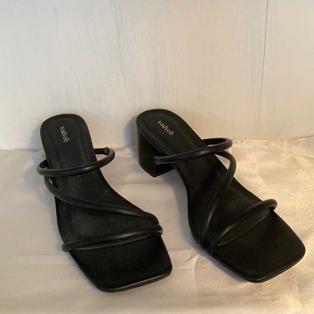 Black strappy sandals in size10, new in box, goes with everything, 2” heels